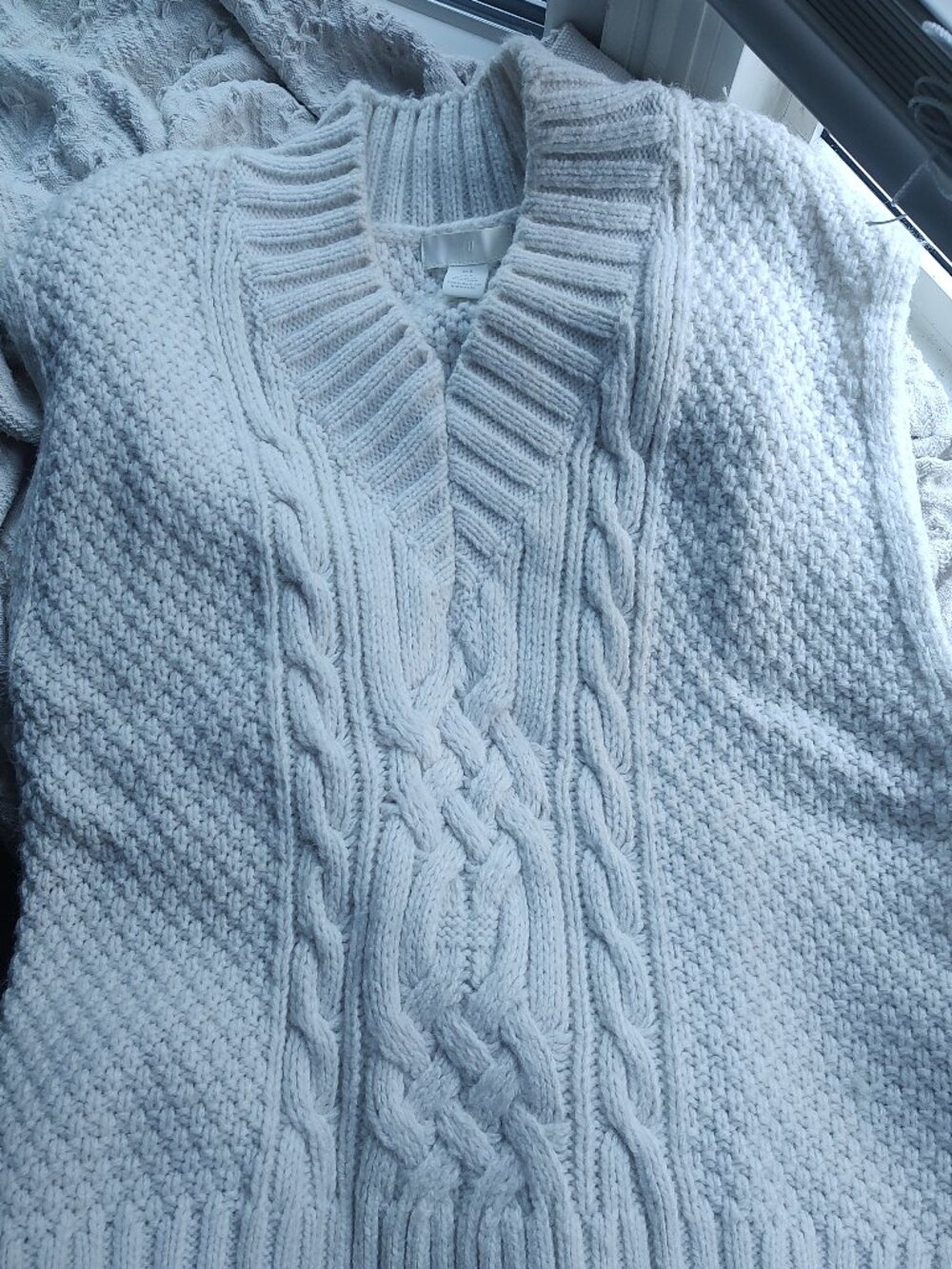 H&M Oversized Sweater Vest Ivory Cream